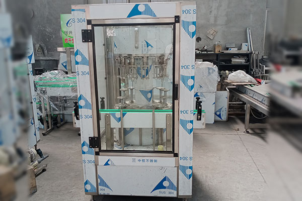 果汁灌裝機(jī)